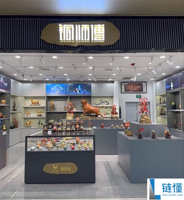 雷军押注,铜质文创第一股铜徒弟来了：专做中年人的泡泡玛特