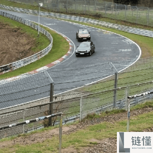 雷军又造了个千匹怪兽,小米 YU7 GT 无假装实车初次表态：全新白色外观 刹车卡钳伟大
