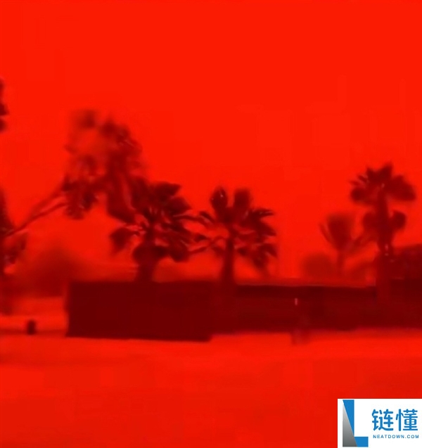 澳大利亚惊现末日红：天空被血白色覆盖 大地生锈了