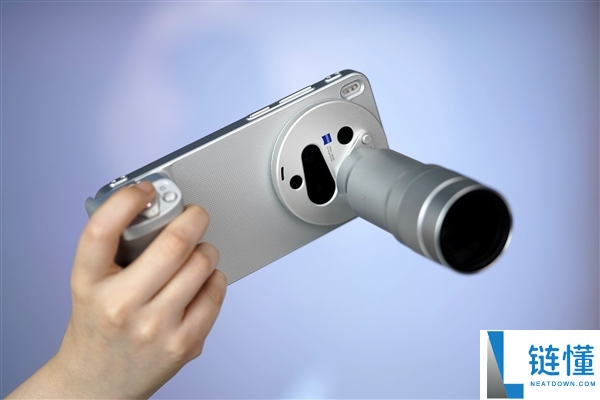 400mm增距镜、直出2亿像素,vivo X300 Ultra摄影师套装图赏
