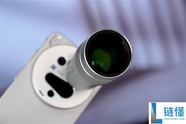 400mm增距镜、直出2亿像素,vivo X300 Ultra摄影师套装图赏