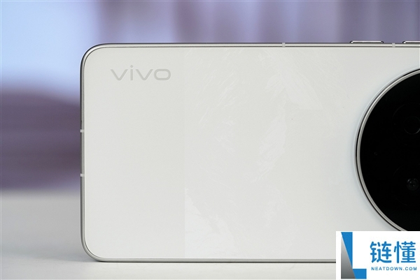 400mm增距镜、直出2亿像素,vivo X300 Ultra摄影师套装图赏