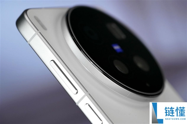 400mm增距镜、直出2亿像素,vivo X300 Ultra摄影师套装图赏
