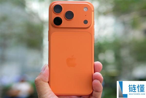 连续上一代,iPhone 18 Pro玄色款将持续缺席 深红配色退场