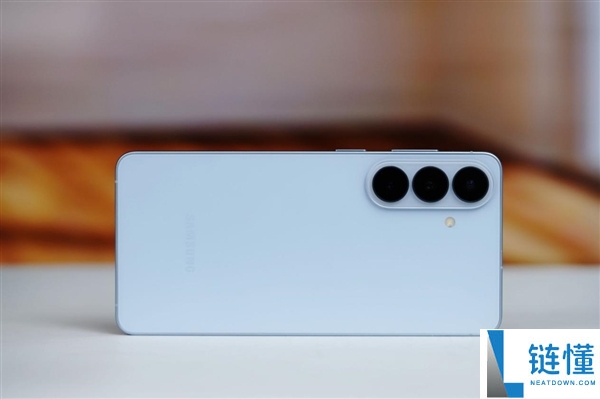 三星 Galaxy S26+ 图赏：7999 元旗舰手机，体验革命性 AI 功能