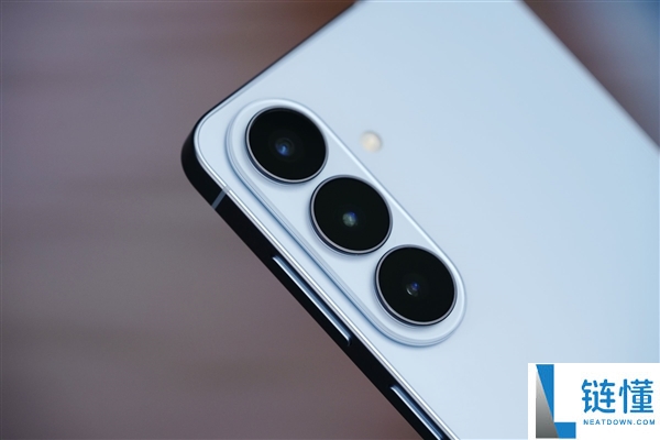 三星 Galaxy S26+ 图赏：7999 元旗舰手机，体验革命性 AI 功能
