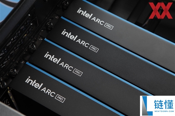 Intel 锐炫 Pro B70 专业卡首测：四卡并联功耗高达 720W