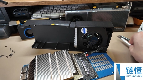 真身首曝！流产的 Intel 高端游戏显卡揭秘