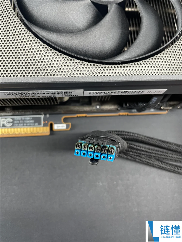 RX 9070 XT 烧接口问题频发：已现 9 起翻车案例，绝非个例！