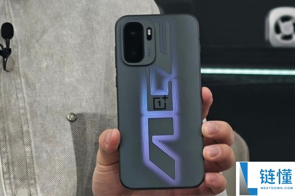一加 Ace 6 至尊版发布：李杰官宣史诗级大升级，Ace 家族顶配王者登场