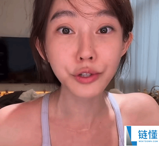 冯提莫直播承认整容：自嘲“像被菜刀割过”，真相引热议