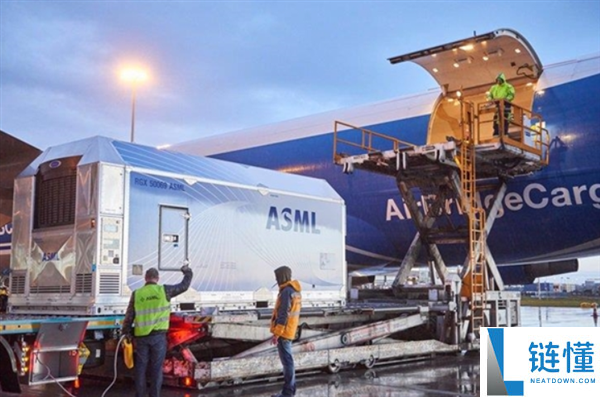 ASML EUV 路线图曝光：Low NA 将服役至 2031 年，台积电三星松口气