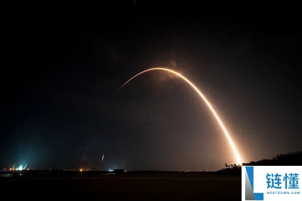SpaceX 猎鹰火箭完成 600 次回收！星链卫星在轨数量突破 10279 颗