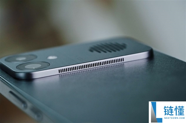 小米首款风冷手机！REDMI K90 Max 高清图赏与散热黑科技解析