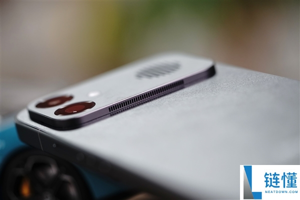 小米首款风冷手机！REDMI K90 Max 高清图赏与散热黑科技解析