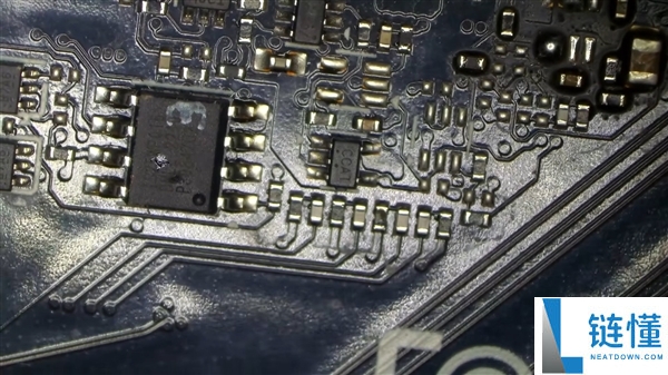 NVIDIA 悄悄删减芯片！RTX 4090 公版 PCB 改版时隔三年首度曝光