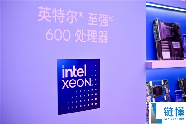 Intel 至强 600 与锐炫 Pro B70 双剑合璧：重新定义 AI 工作站性能