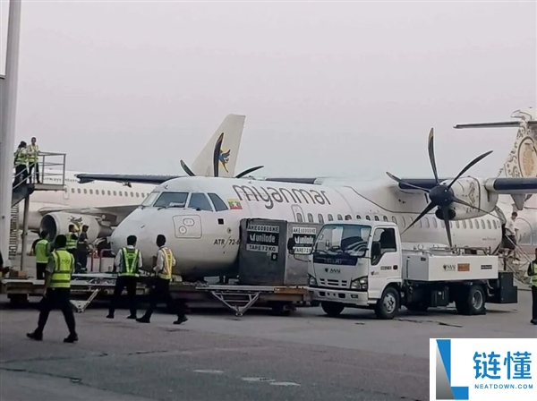 缅甸客机滑行疑似刹车失灵：连撞空客 A319 与板车