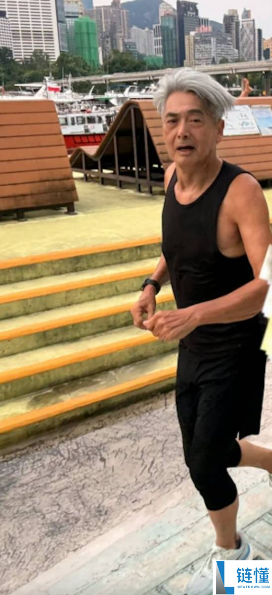 70 岁周润发跑步近照曝光！双颊凹陷引热议，网友惊呼“瘦到脱相”
