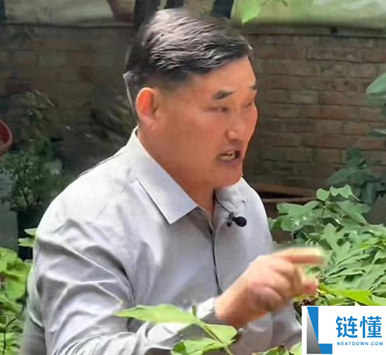 大衣哥回应翻红不涨价：演出性价比高获邀，坚守初心引热议