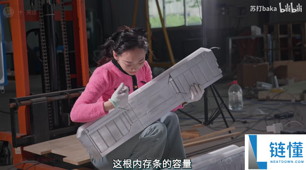活人变手办！发烧友打造 12000W 巨型可居住电脑主机，空调散热硬核改装