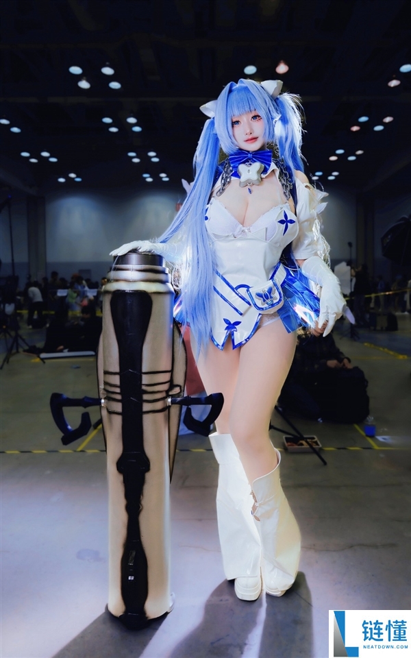 韩援大姐姐 Cosplay 美图欣赏：身材有料超诱人