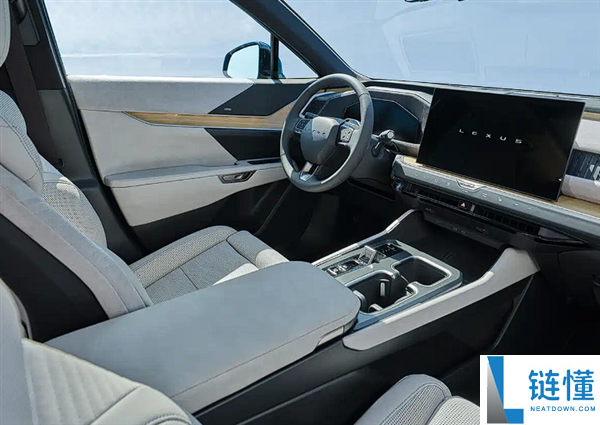 雷克萨斯纯电三排旗舰 SUV TZ 官宣：标配 95.82kWh 大电池