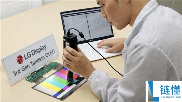 LG 第三代串联 OLED 寿命翻倍:彻底解决烧屏焦虑,耐用性大升级