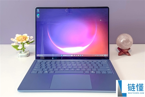 Win11 笔记本性能续航全面超越 MacBook Neo！微软此次完胜