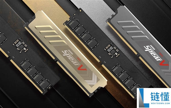 金帝 GeIL 内存出厂即达 8000MHz！超频玩家狂赞：无需动手的性能怪兽