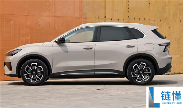 半固态电池下放 10 万级！上汽 MG 4X 纯电 SUV 盲订开启，9.98 万起