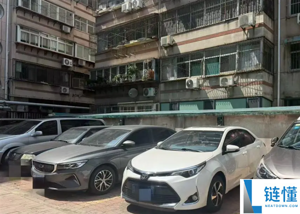 警惕钓鱼链接！车主吐槽充电桩乱象：1 桩 8 码电价不一，扫码需谨慎