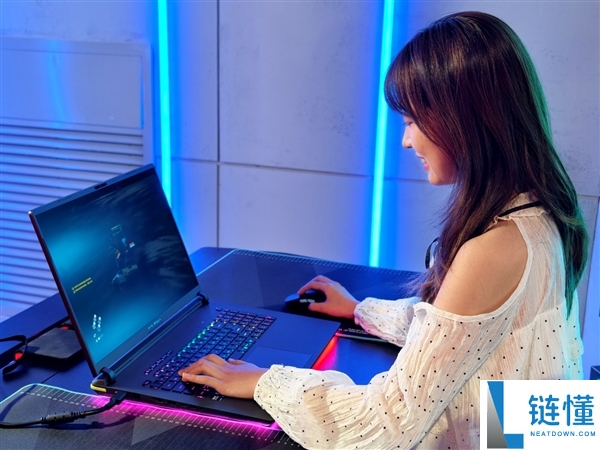 ROG 枪神 10 Plus 超竞版发布：首发 4K 星云原画屏 3.0，320W 狂暴性能游戏本