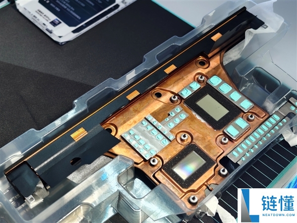 ROG 枪神 10 Plus 超竞版发布：首发 4K 星云原画屏 3.0，320W 狂暴性能游戏本