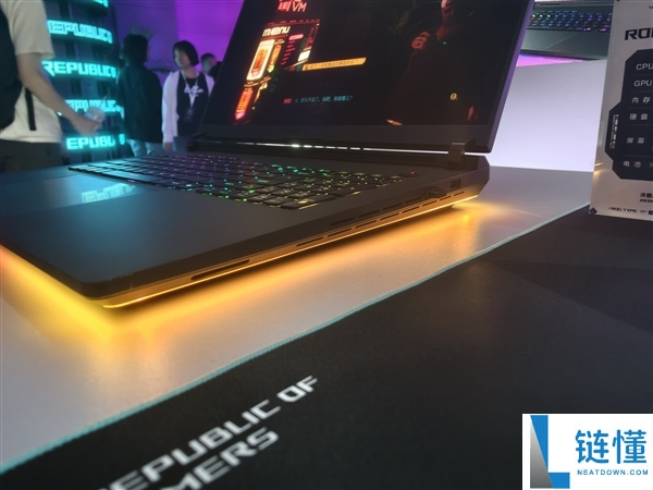 ROG 枪神 10 Plus 超竞版发布：首发 4K 星云原画屏 3.0，320W 狂暴性能游戏本