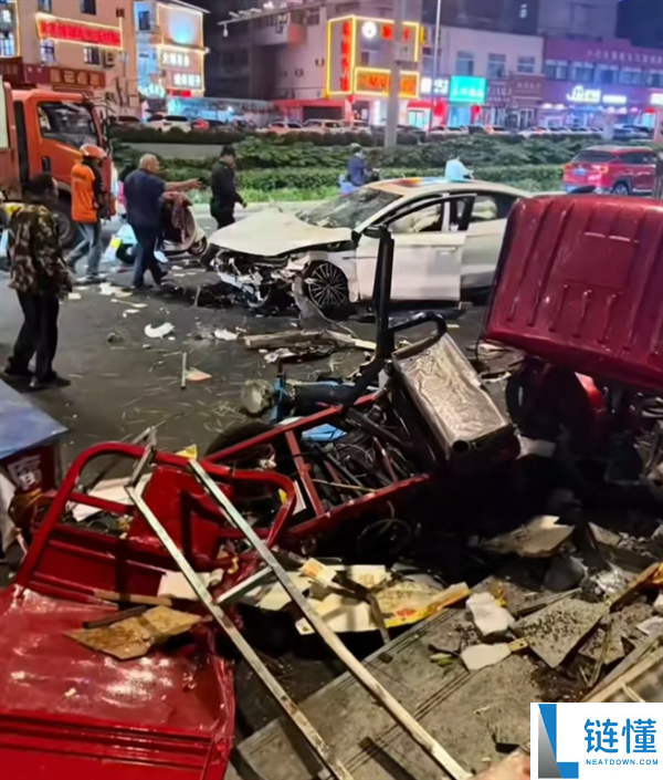 信阳醉驾事故致 1 死 5 伤:司机酒精超标 4 倍,剐蹭后失控现场惨状曝光
