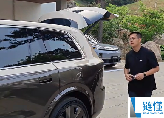理想 L9 Livis 自动泊车实测：丝滑流畅出库，礼貌避让更安全