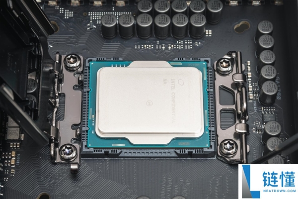 内存涨价致 PC 装机遇冷？4 月主板销量同比暴跌 44%，玩家为何不买了