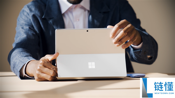 微软 Surface Pro 12 正式发布:回归 Intel 芯,起售价 13000+