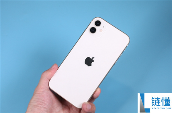 iPhone 4 回收价暴跌 20 倍仅值 20 元！二手报废机价格大跳水