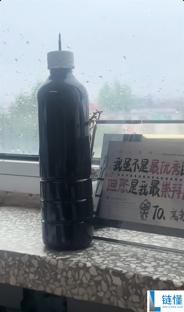 小学生自制“大米巨能写笔”走红：一支用到大学毕业，创意手工教程