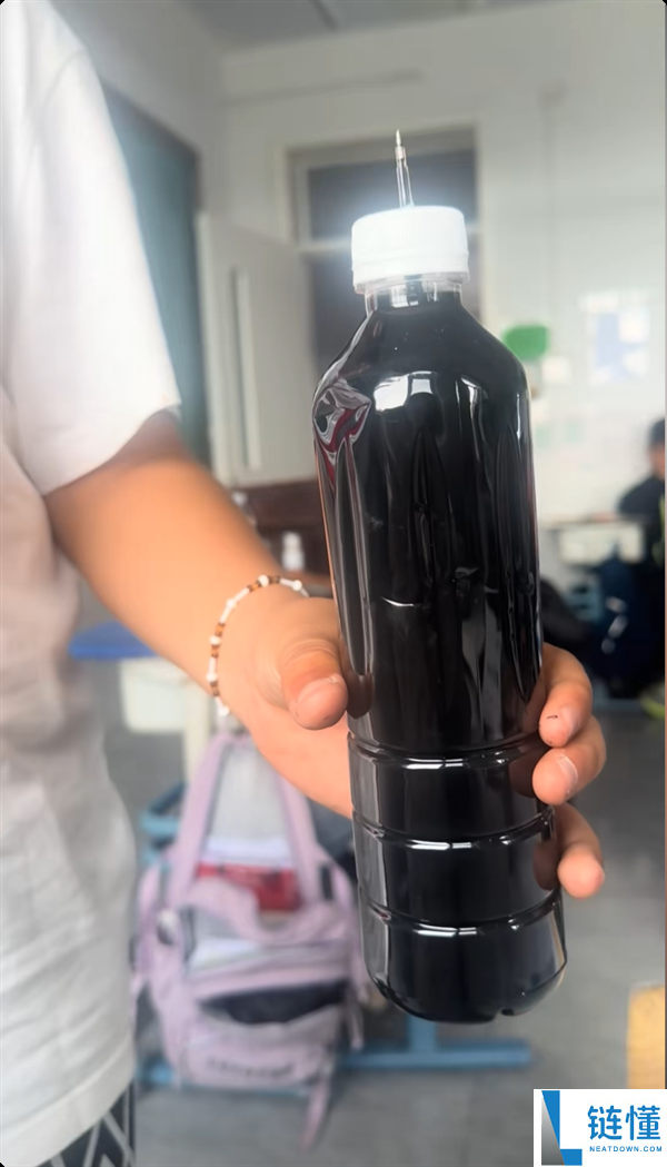 小学生自制“大米巨能写笔”走红：一支用到大学毕业，创意手工教程