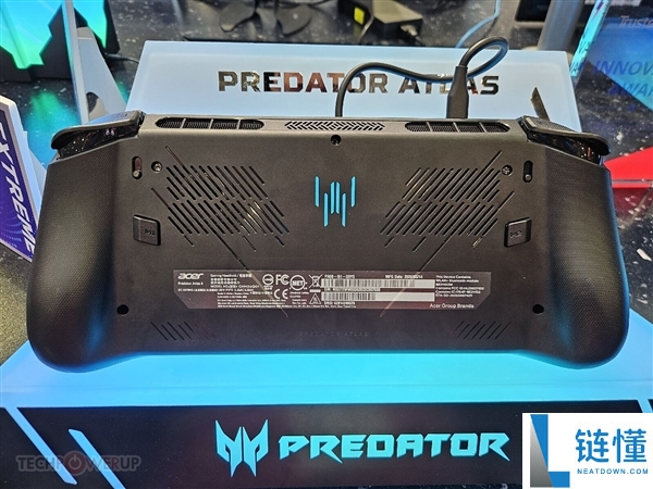 Intel锐炫G3新处理器发布，宏碁Atlas8双风扇掌机实拍评测