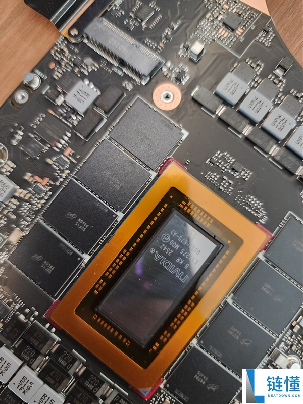 英伟达RTX Spark处理器实物曝光：Windows专用，购显卡赠CPU+8GB内存促销活动