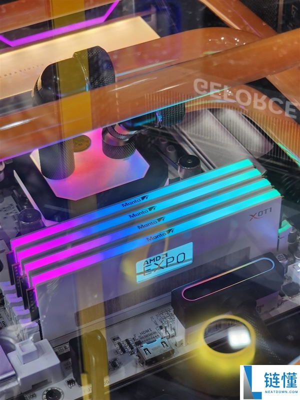 V-Color发布OLED DDR5内存，最高速度6000MT/s，内存与显示屏创新结合