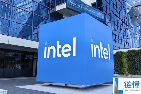 Intel代工厂赢得300万芯片订单，巨头合作推动股价逆势上涨