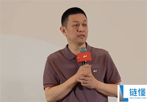 蔚来李斌谈特斯拉FSD行业领先优势与最新版自动驾驶技术体验