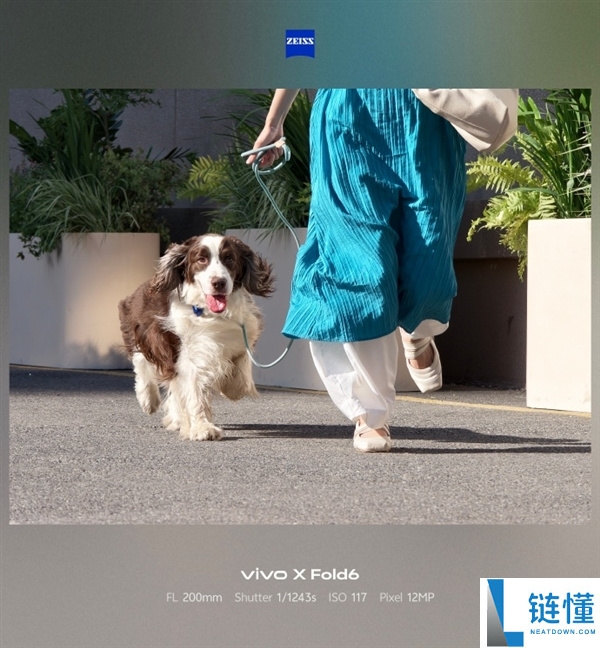 vivo X Fold6折叠手机评测：配备2亿像素主摄与增距镜，瞬间变身演唱会神器
