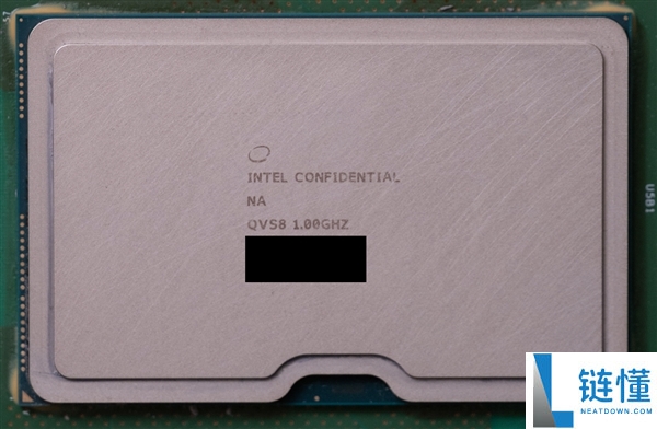 Intel废弃GPU样品意外泄露：双芯设计与四颗HBM2E显存揭秘
