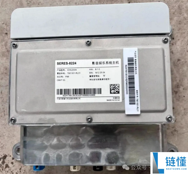 新款问界M8/M9座舱控制器全解析:搭载7nm麒麟990A与高通SA8155双芯片架构